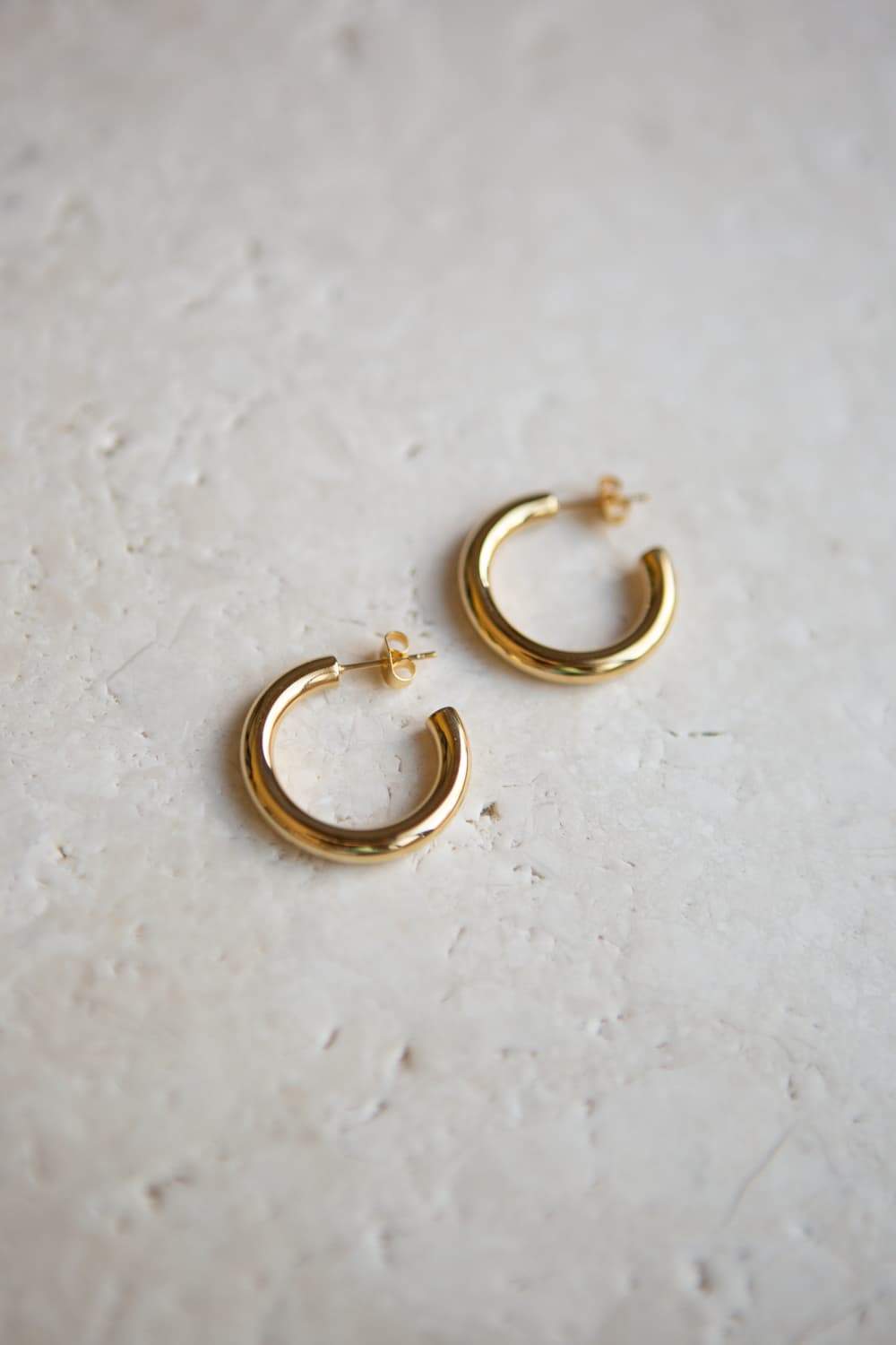 Thick medium hot sale gold hoops